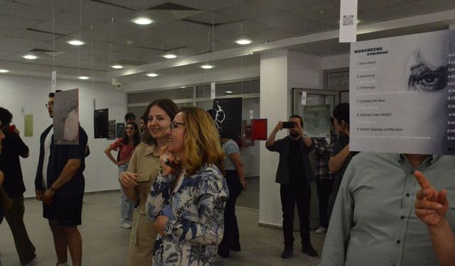 Ege Üniversitesi'nde "Plak Kapağı Tasarımı Sergisi" açıldı