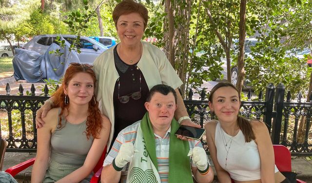 Egeli öğrenciler, Bornova'da kalplere dokundu