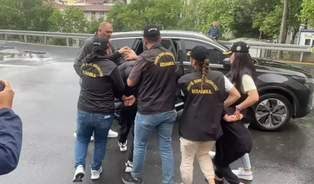 Eski eşiyle görüştüğünü öğrendiği kişiyi bıçaklayarak öldürdü