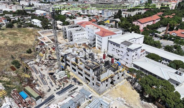Eşrefpaşa Hastanesi yeni yüzüyle hızla yükseliyor