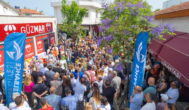 Güzelbahçe'ye GÜZMAR Market açıldı
