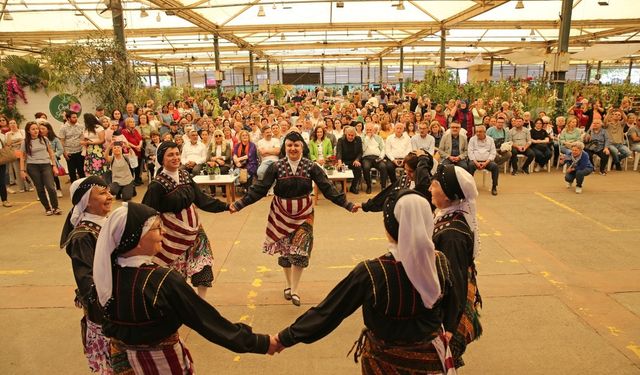 Karşıyaka Çiçek Festivali, 22'nci kez göz kamaştırdı