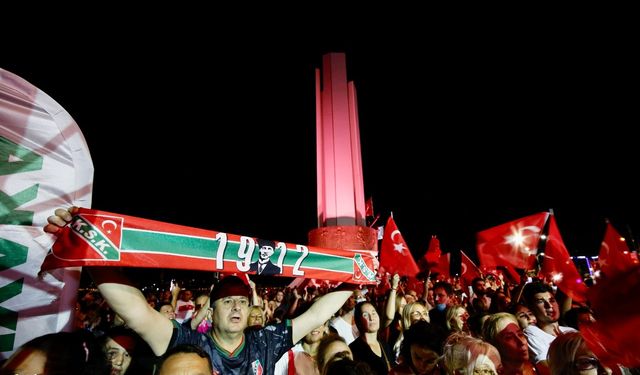 Karşıyaka'da 19 Mayıs "Gençlik Festivali" ile zirveye taşınıyor