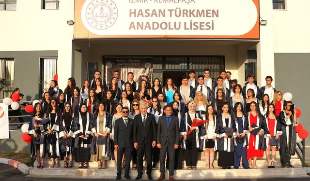 Kemalpaşa'da Hasan Türkmen Anadolu Lisesi ilk mezunlarını verdi