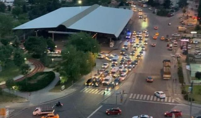 Pazar yerinde kanlı saldırı: Pompalı tüfekle başından vurulan kişi ağır yaralandı!