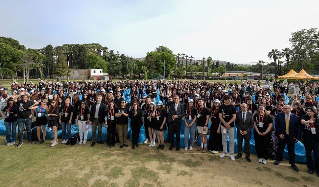 "Tasarımcılar İzmir'de" başladı: Gençler 4 ilçeyi tasarlamak için yola çıktı