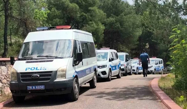 Ağaca asılı halde erkek cesedi bulundu