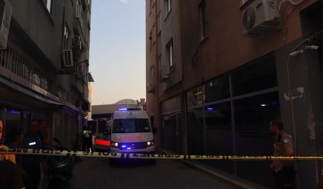 Alkol masasında kan donduran olay: Baba ve oğul hayatını kaybetti, bir kadın yaralı!