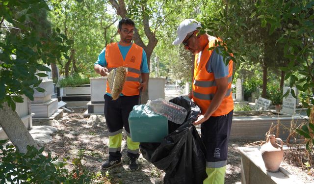 Çeşme'de bayrama temiz başlangıç