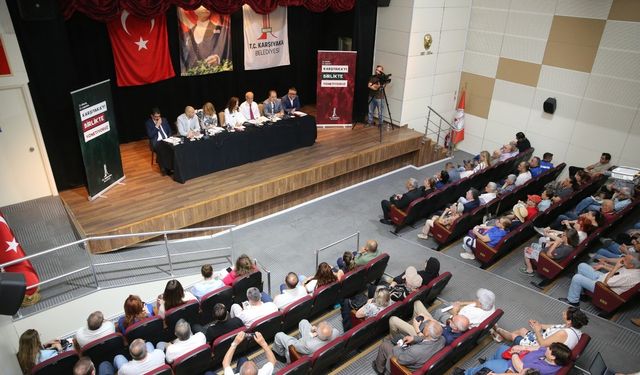 Başkan Ünsal, mahallesinde vatandaşla buluştu: "Çözüm üretmek için buradayız"