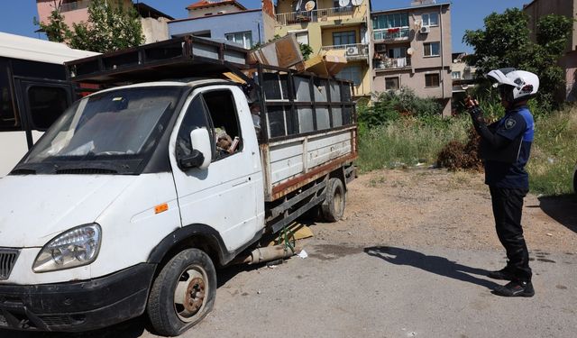 Bayraklı'da hurda araçlara geçit yok