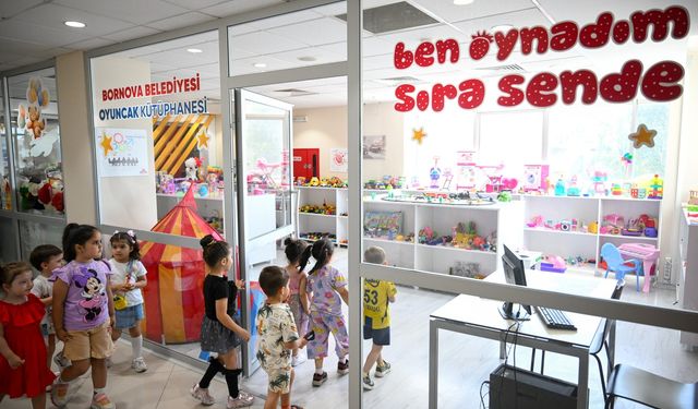 Bornova'da Oyuncak Kütüphanesi hizmete açıldı