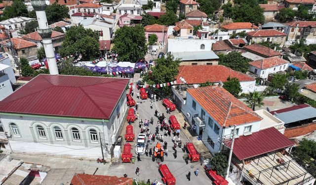 Büyükşehir'den yangınla mücadeleye güçlü takviye: 17 ilçede 85 muhtara su tankeri