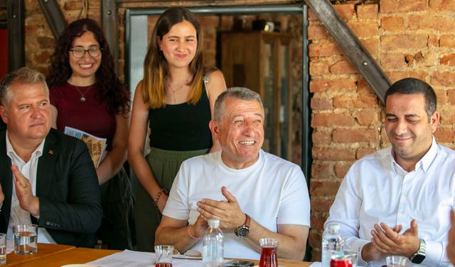 Gençlere müjde: "Özgür Üniversite Hareketi Yaz Kampı" geliyor