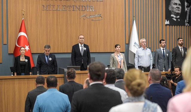 İzmir Büyükşehir Meclisi'nde merhum başkan Ferdi Zeyrek anıldı