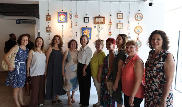 Karabağlar'da sanat rüzgarı: Performans Günleri başladı