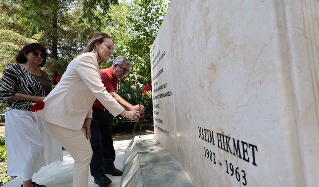 Konak, Nazım Hikmet'i özlemle andı