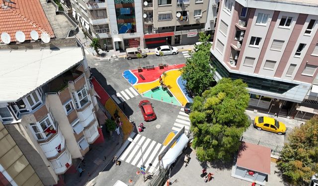 Konak'ta okul yolları renkleniyor, güvenlik artıyor