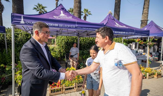 Belediye Başkanı Dr. Cemil Tugay, İzmir Balkon ve Bahçe Bitkileri Festivali'ne katıldı