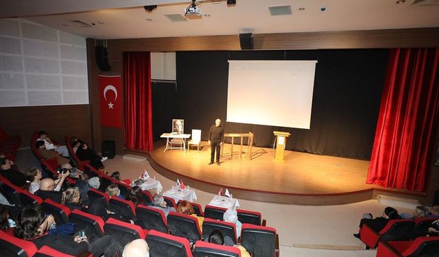 Menderes Belediyesi tarafından 18 yaş ve üstü vatandaşlar için tiyatro kursu açıldı
