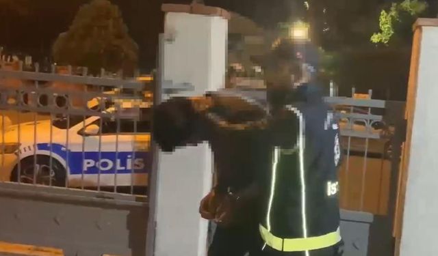 Yolcuların tepkisiyle ortaya çıktı: Marmaray’da kadınların fotoğrafını çeken şüpheli yakalandı!