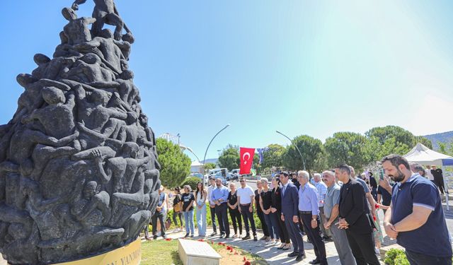 Bayraklı'da Madımak unutulmadı: Yitirilen canlar anıldı