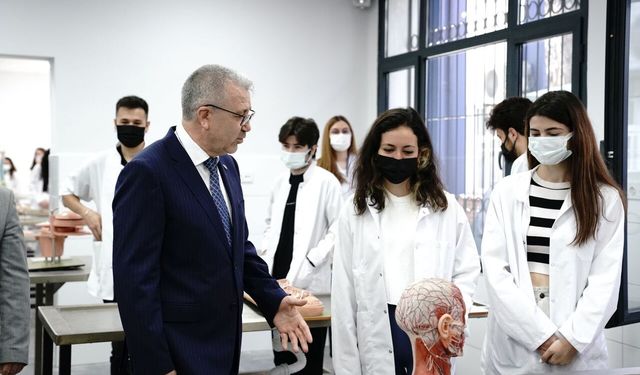 Ege Üniversitesi'nin TÜSEB başarısı: 7 projesi desteklendi