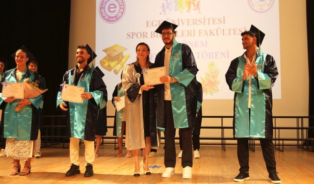 EÜ Spor Bilimleri Fakültesi 29. dönem mezunlarını uğurladı