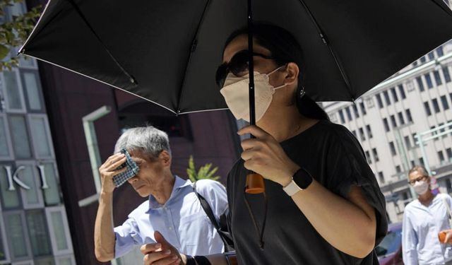 Japonya'da sıcaklık alarm verdi: 16 kişi öldü, 10 bin 804 kişi hastaneye kaldırıldı