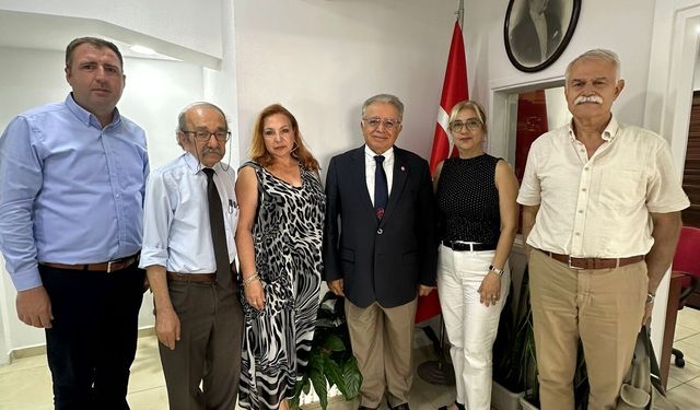 İhsan Sefa: “İzmir’e faydalı olacak yöneticiler gelmeli”