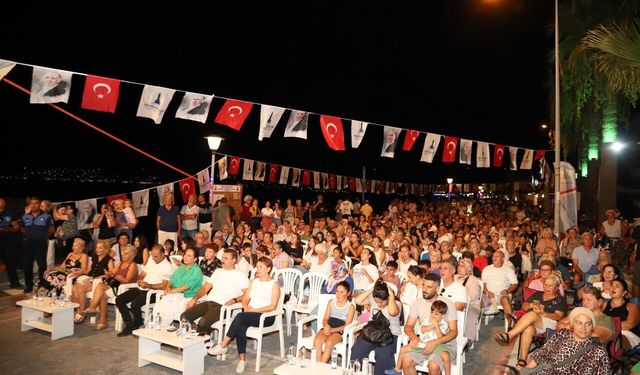 Çandarlı'da çocukların neşesi müzikle buluştu