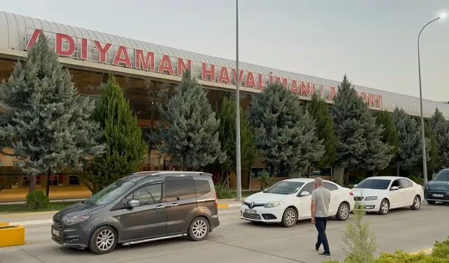 Havalimanında silahlı saldırı: Kurşunlar araca isabet etti