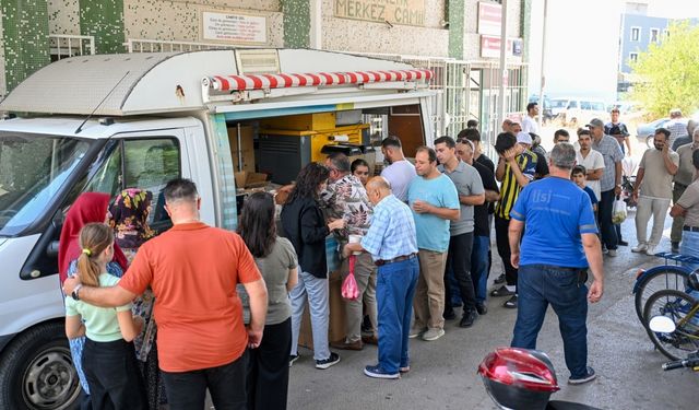Bornova Belediyesi, şehitlerin hatırasını yaşatmaya devam ediyor