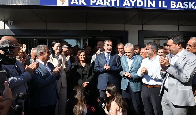 Dikkat çeken buluşma: Özlem Çerçioğlu ilk kez AK Parti İl Başkanlığı’nı ziyaret etti