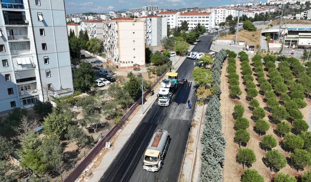 Buca’da 19 kilometrelik yol yenilendi: 53 bin ton asfalt kullanıldı