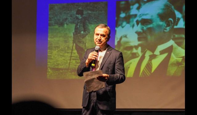 Atatürk ve Cumhuriyet söyleşisinde Babüroğlu’ndan tarihi vurgular