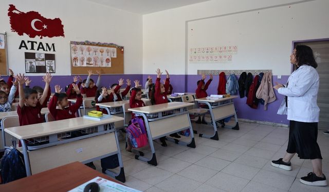 Bayraklılı miniklere el hijyeni eğitimi verildi