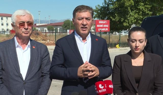 CHP’li Murat Emir, Muhittin Böcek’i ziyaret etti: Ev hapsi şart!