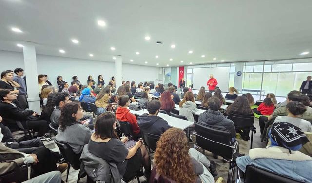 Egeli öğrenciler, TÜBİTAK projelerine hazırlanıyor