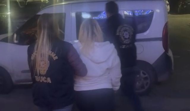 İzmir’de zehir tacirlerine dev operasyo: 76 bin 838 sentetik ecza hapı ele geçirildi