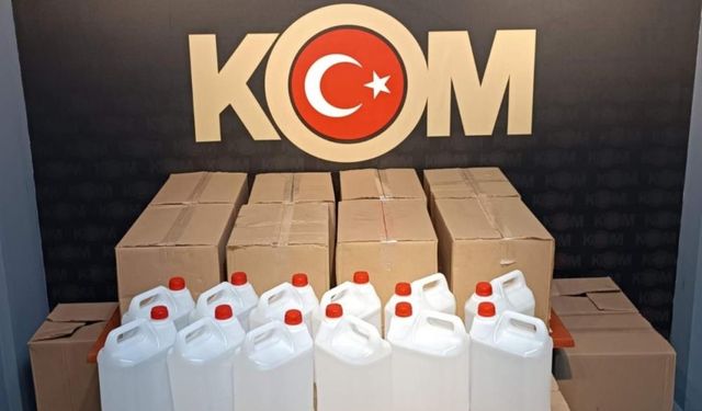 Kaçakçılığa büyük darbe: Yüzlerce litre etil alkol ele geçirildi