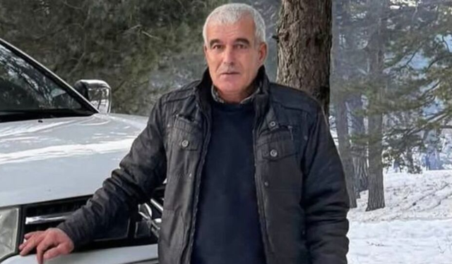 Kestiği kavak ağacının altında kalıp yaşamını yitirdi