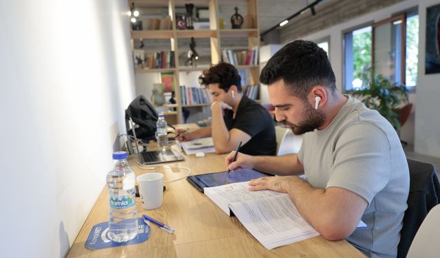 Konak'ta öğrenciler için yeni adres: Cumhuriyet Kütüphaneleri