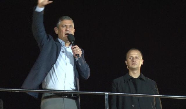 Özgür Özel Sarıyer mitinginde konuştu: “Millet iradesine sahip çıkıyoruz”