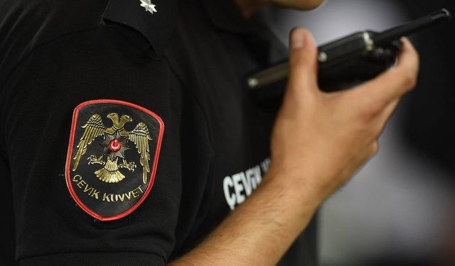 Genç çevik polisi annesiyle görüntülü konuşurken intihar etti