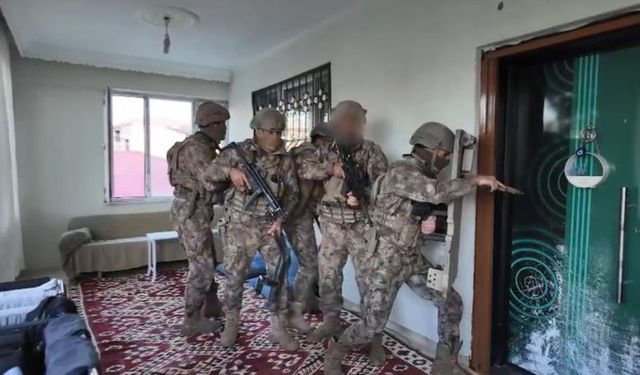 Torbacılara büyük darbe: Çok sayıda yasaklı madde ve silah ele geçirildi!