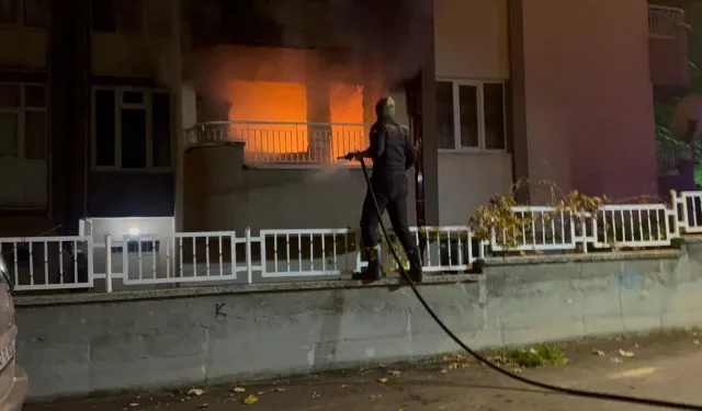 8 katlı binada yangın! 68 yaşındaki şahıs hayatını kaybetti, 2 yaralı