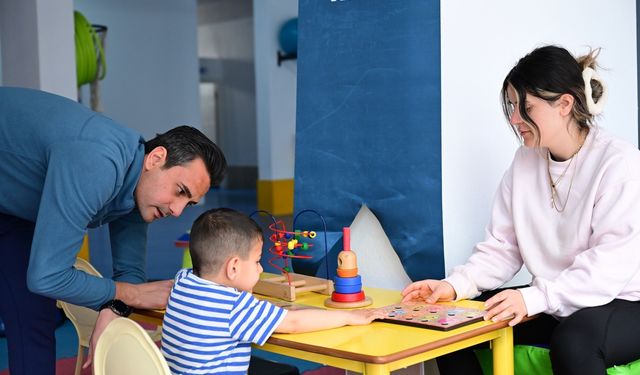 Aydın Büyükşehir, özel öğrencilerin eğitim hayatına ışık tutuyor