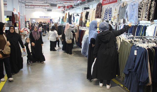 Aydın'da Giyim Festivali yoğun ilgi görüyor