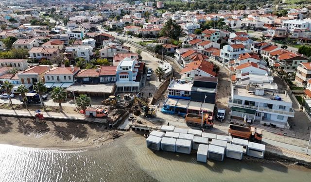 İZSU, Yeni Foça'nın en büyük deresindeki taşkın riskini önledi